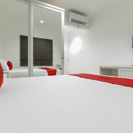 Reddoorz Plus @ Setiabudi Barat Jakarta Luaran gambar