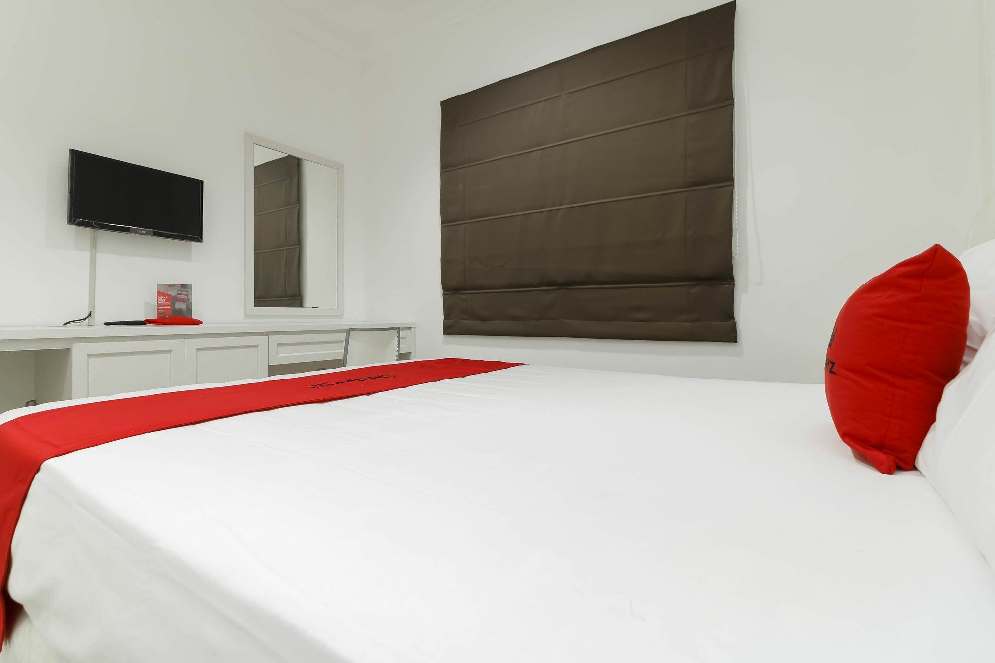 Reddoorz Plus @ Setiabudi Barat Jakarta Luaran gambar
